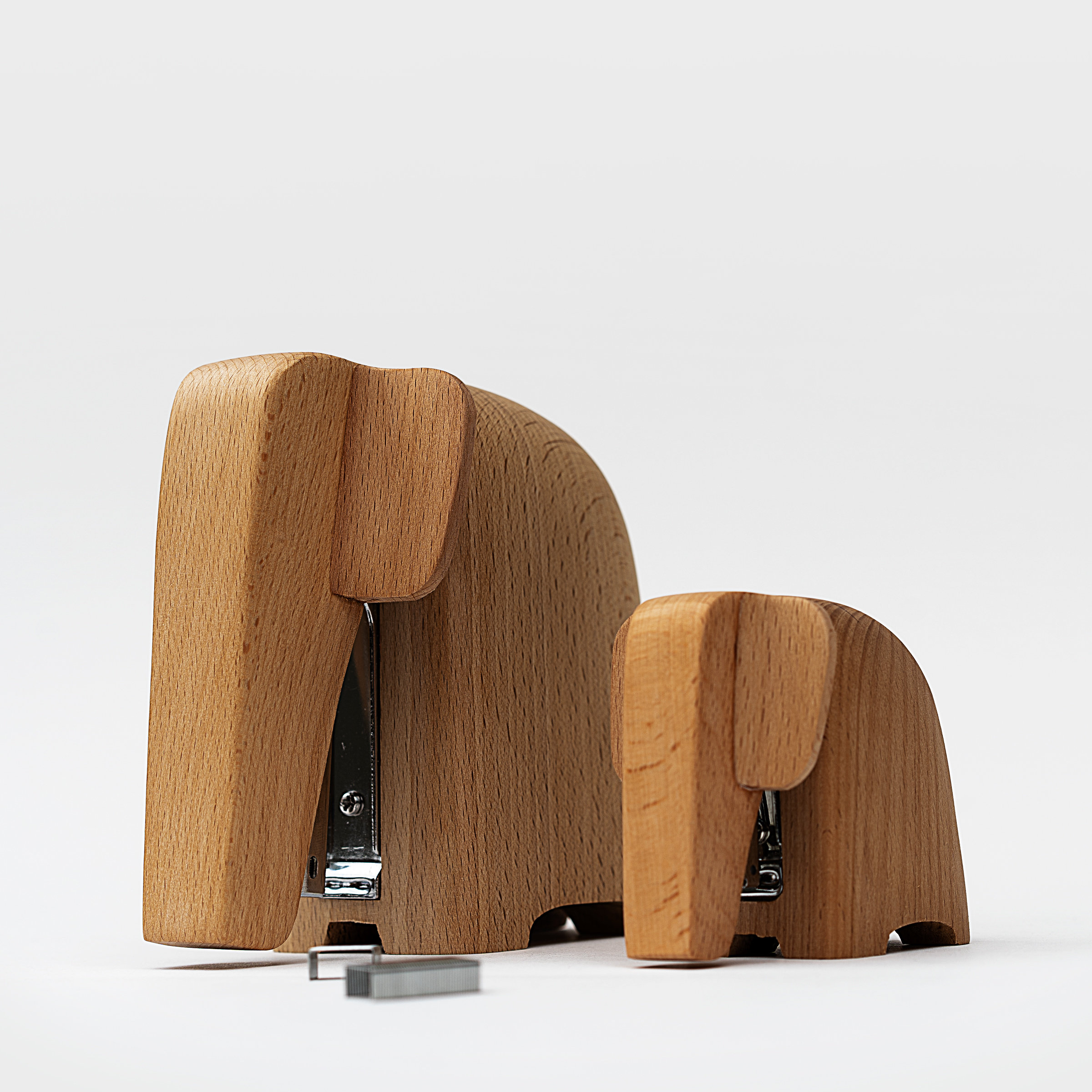 GURU SHOP Gancio Da Parete In Legno Intagliato A Mano A Forma Di Elefante, 16x15x4 Cm, Appendiabiti Dipinto A Mano Dall'India
